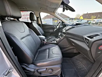 Ford Kuga 4x4 Titanium