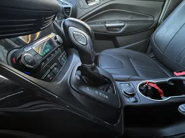 Ford Kuga 4x4 Titanium