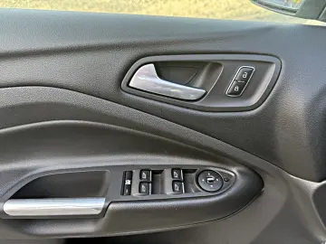 Ford Kuga 4x4 Titanium