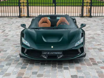 FERRARI F8 Spider - full carbon  low mileage  Xpel