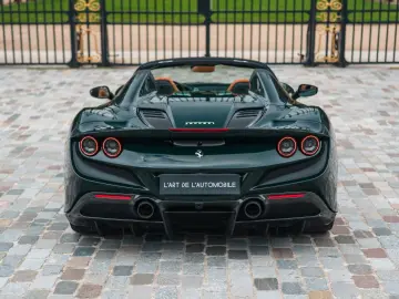 FERRARI F8 Spider - full carbon  low mileage  Xpel