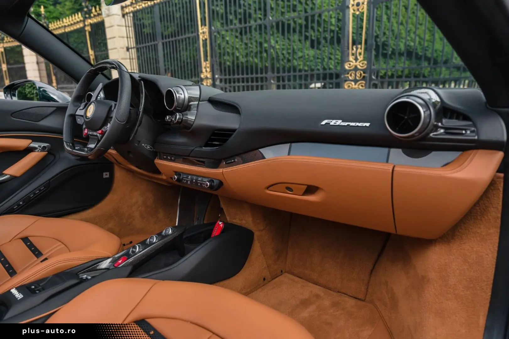 FERRARI F8 Spider - full carbon  low mileage  Xpel