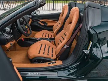 FERRARI F8 Spider - full carbon  low mileage  Xpel