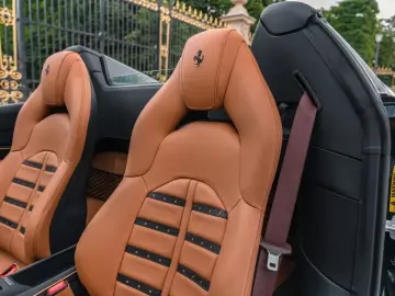 FERRARI F8 Spider - full carbon  low mileage  Xpel