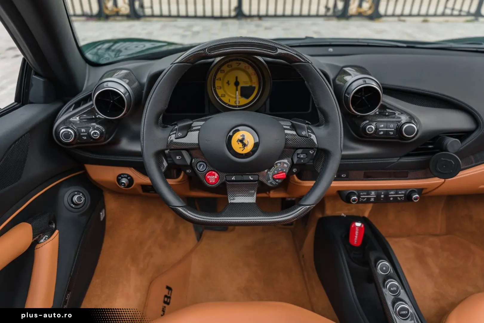 FERRARI F8 Spider - full carbon  low mileage  Xpel