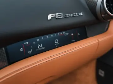 FERRARI F8 Spider - full carbon  low mileage  Xpel