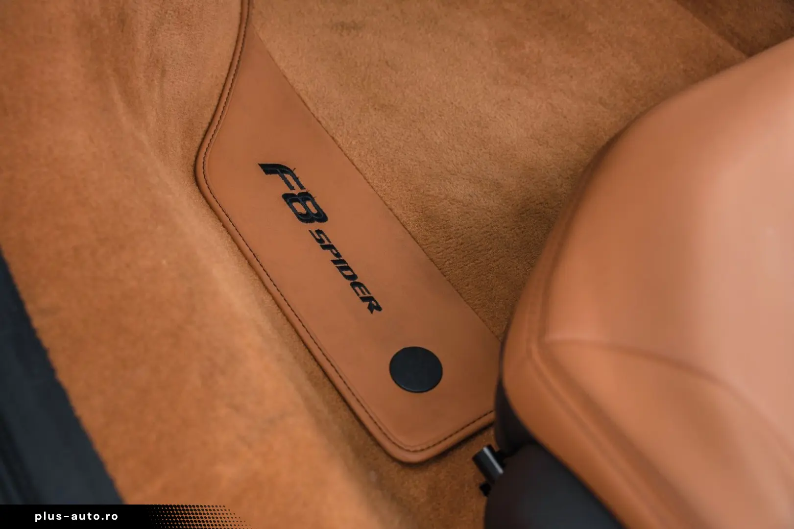 FERRARI F8 Spider - full carbon  low mileage  Xpel