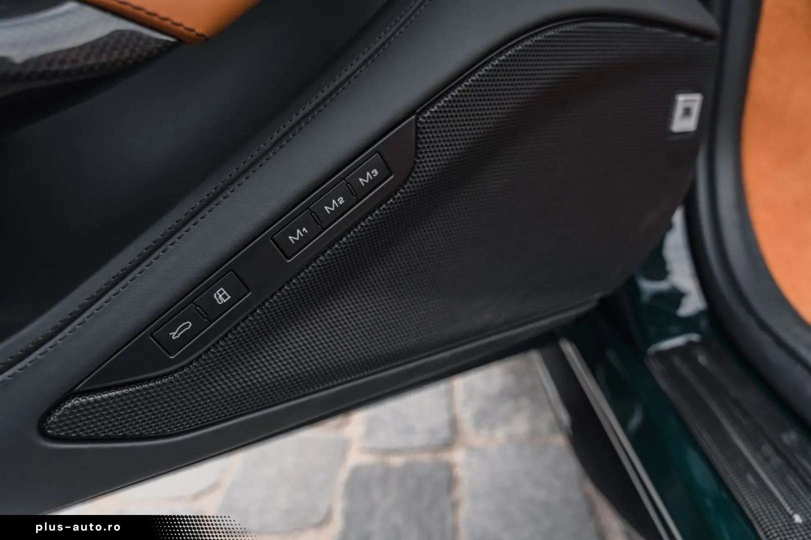 FERRARI F8 Spider - full carbon  low mileage  Xpel