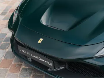 FERRARI F8 Spider - full carbon  low mileage  Xpel