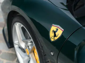 FERRARI F8 Spider - full carbon  low mileage  Xpel