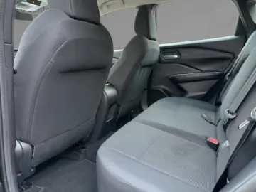 NISSAN Qashqai 1.3 DIG-T MHEV Visia LED PDC TEMP