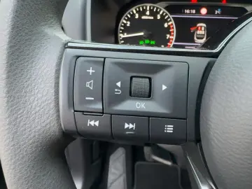 NISSAN Qashqai 1.3 DIG-T MHEV Visia LED PDC TEMP