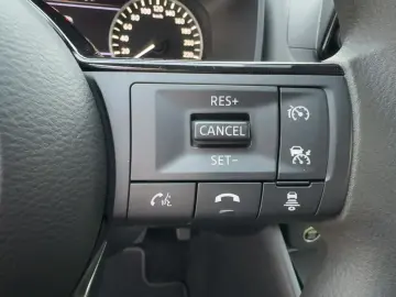 NISSAN Qashqai 1.3 DIG-T MHEV Visia LED PDC TEMP