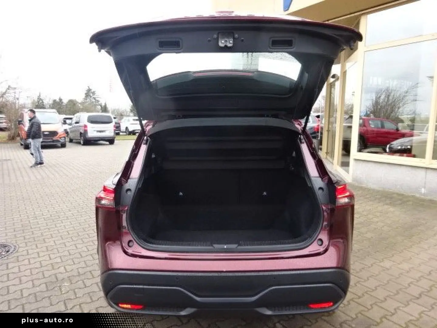 NISSAN Qashqai 140PS MHEV Visia LED Klima