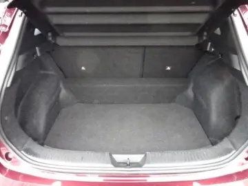 NISSAN Qashqai 140PS MHEV Visia LED Klima