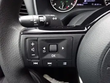 NISSAN Qashqai 140PS MHEV Visia LED Klima