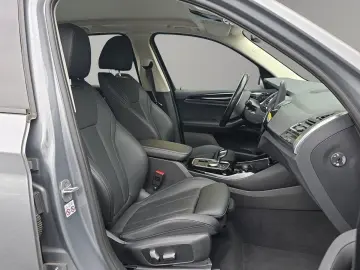 BMW X3 20d xDrive V-COCK STNDHZ  AHK LEDER R-KAM MEM
