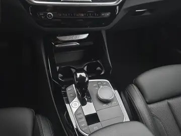 BMW X3 20d xDrive V-COCK STNDHZ  AHK LEDER R-KAM MEM