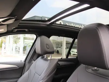 BMW X3 xDrive 20 d M Sport Paket PANO AHK AMBIENTE