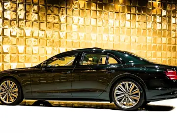 BENTLEY Flying Spur SPEED V8 HYBRID FIRST EDITION