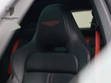 ASTON MARTIN DBX 707 QSpecialPaint