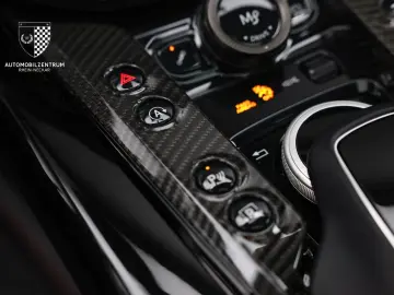 ASTON MARTIN DBX 707 QSpecialPaint