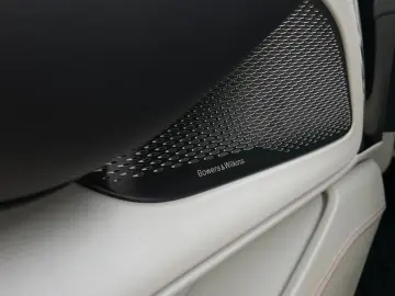 ASTON MARTIN DBX707 MY25