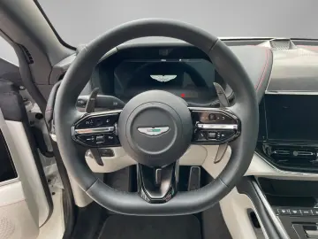 ASTON MARTIN DBX707 MY25