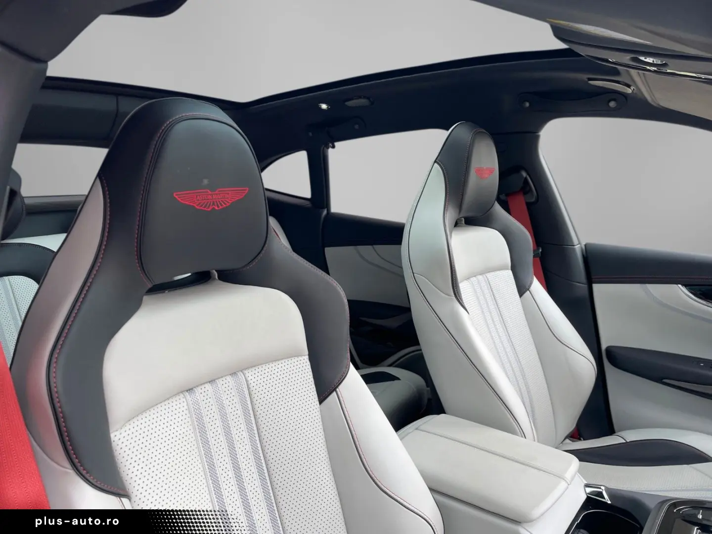 ASTON MARTIN DBX707 MY25