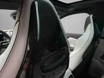 ASTON MARTIN DBX707 MY25