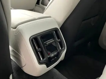 ASTON MARTIN DBX707 MY25