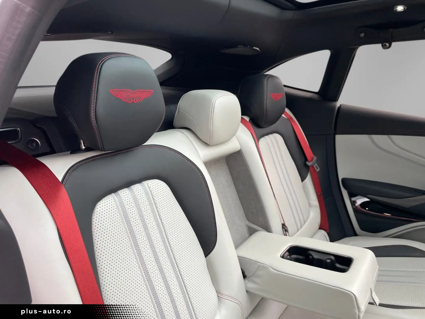 ASTON MARTIN DBX707 MY25