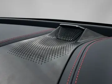 ASTON MARTIN DBX707 MY25