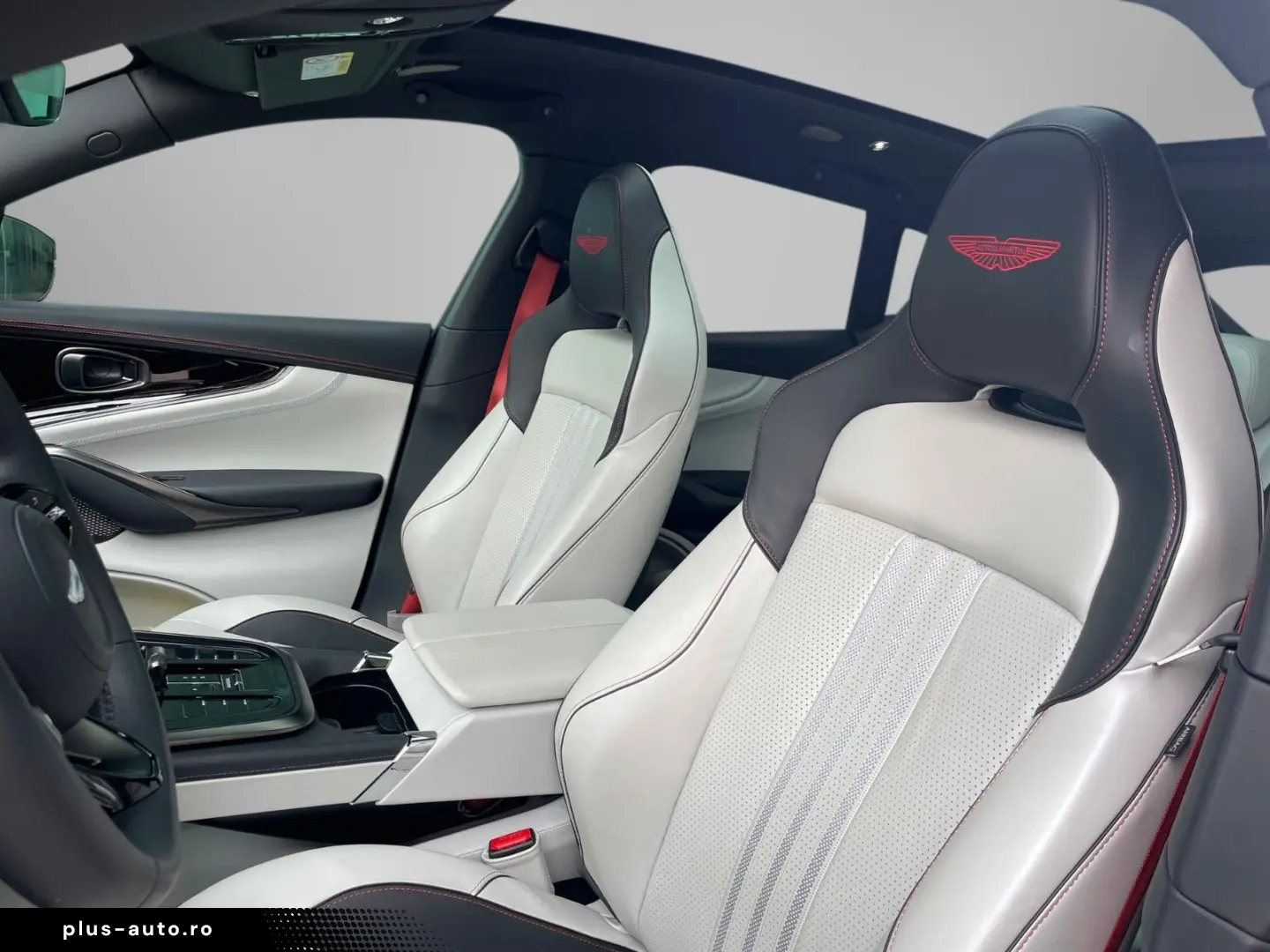 ASTON MARTIN DBX707 MY25