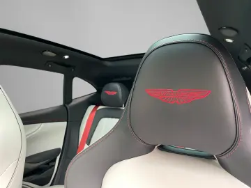 ASTON MARTIN DBX707 MY25