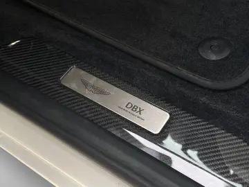 ASTON MARTIN DBX707 MY25