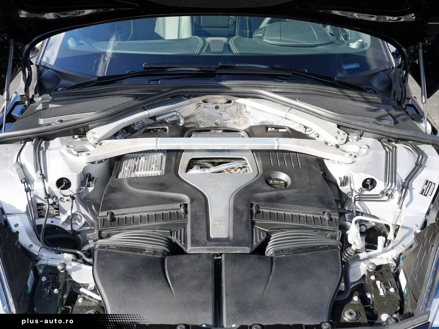 ASTON MARTIN DBX 707 AMR Onyx Black