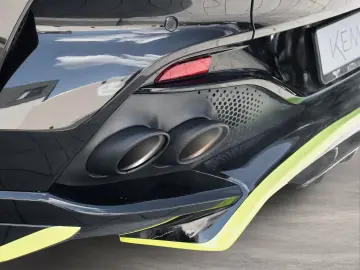 ASTON MARTIN DBX 707 AMR Onyx Black