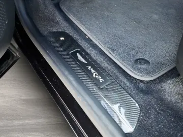 ASTON MARTIN DBX 707 AMR Onyx Black