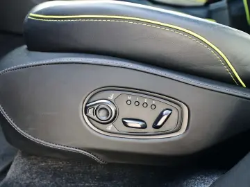 ASTON MARTIN DBX 707 AMR Onyx Black