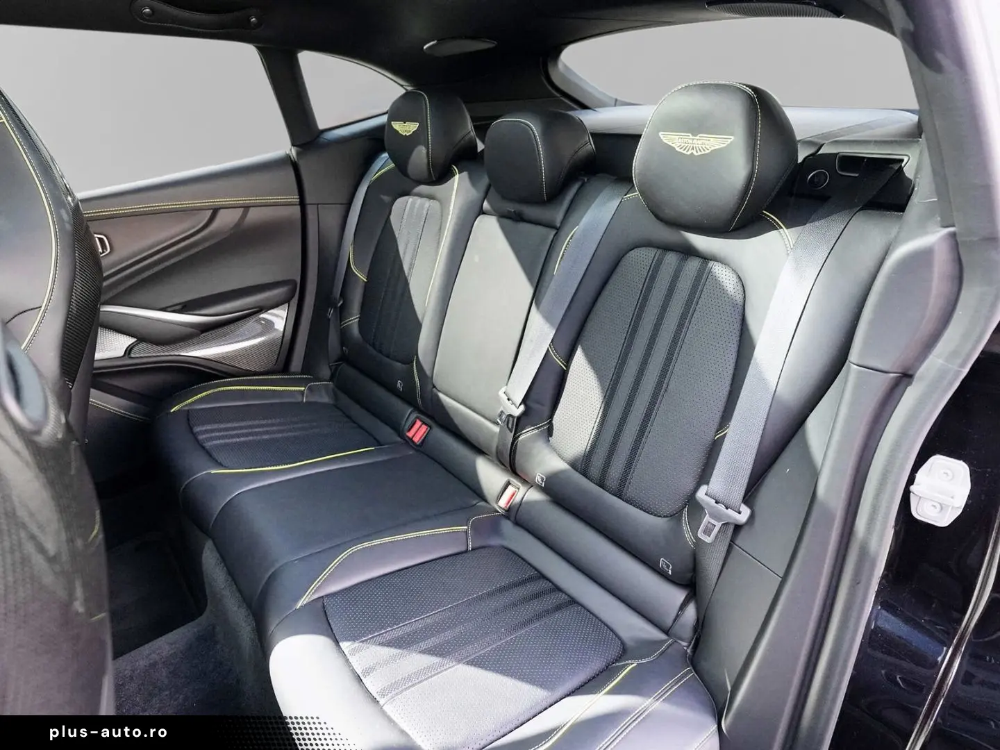 ASTON MARTIN DBX 707 AMR Onyx Black