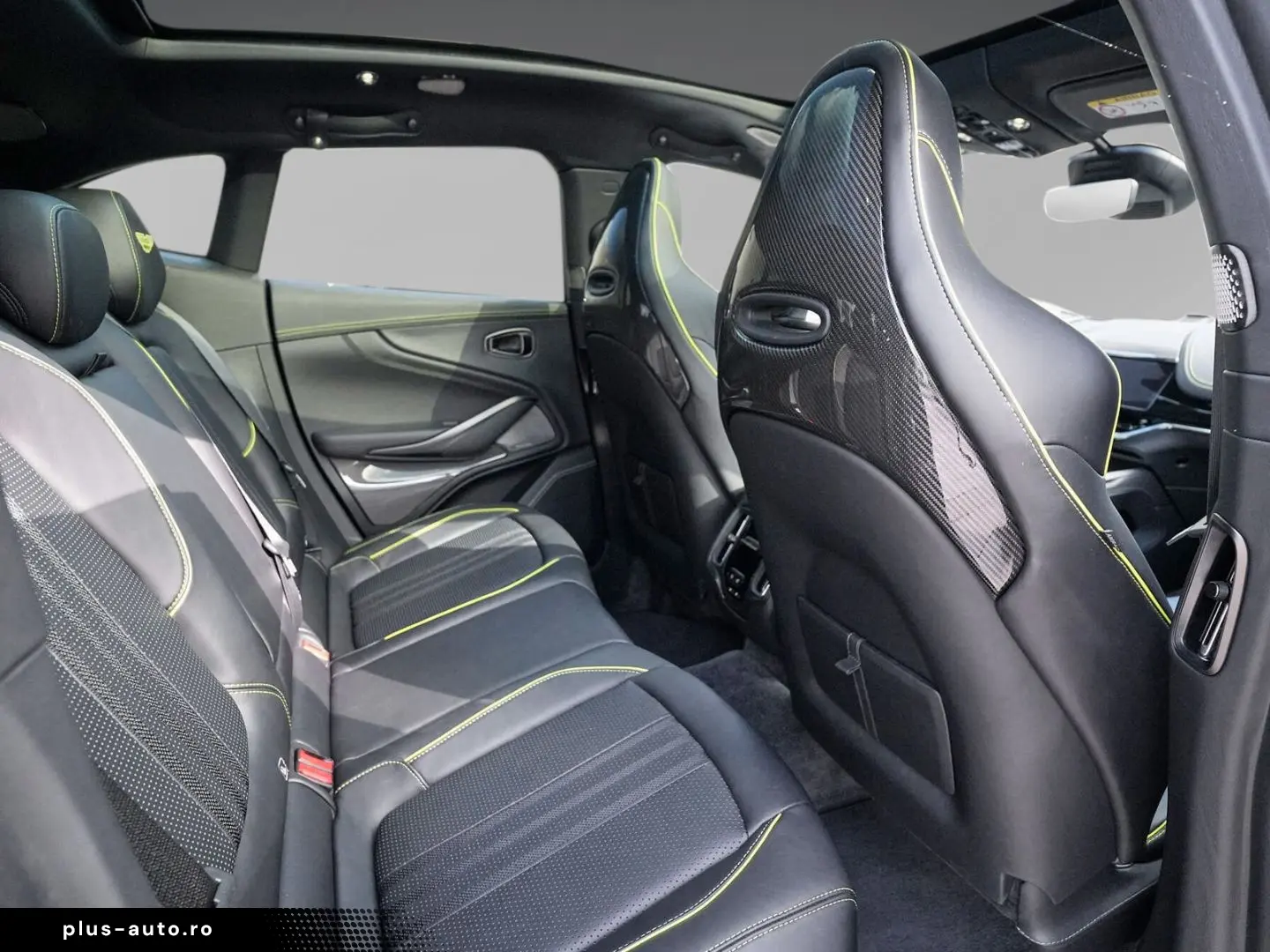 ASTON MARTIN DBX 707 AMR Onyx Black