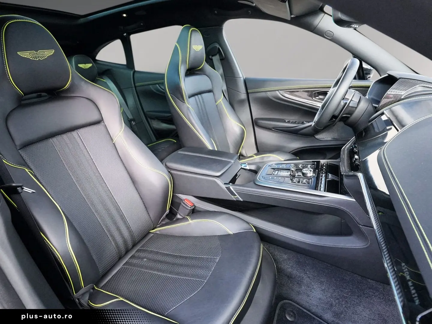 ASTON MARTIN DBX 707 AMR Onyx Black