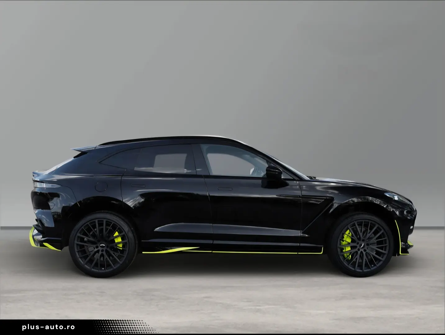 ASTON MARTIN DBX 707 AMR Onyx Black