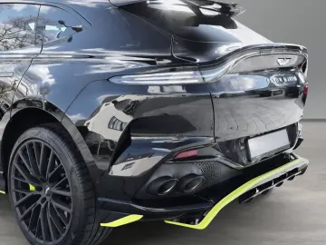 ASTON MARTIN DBX 707 AMR Onyx Black
