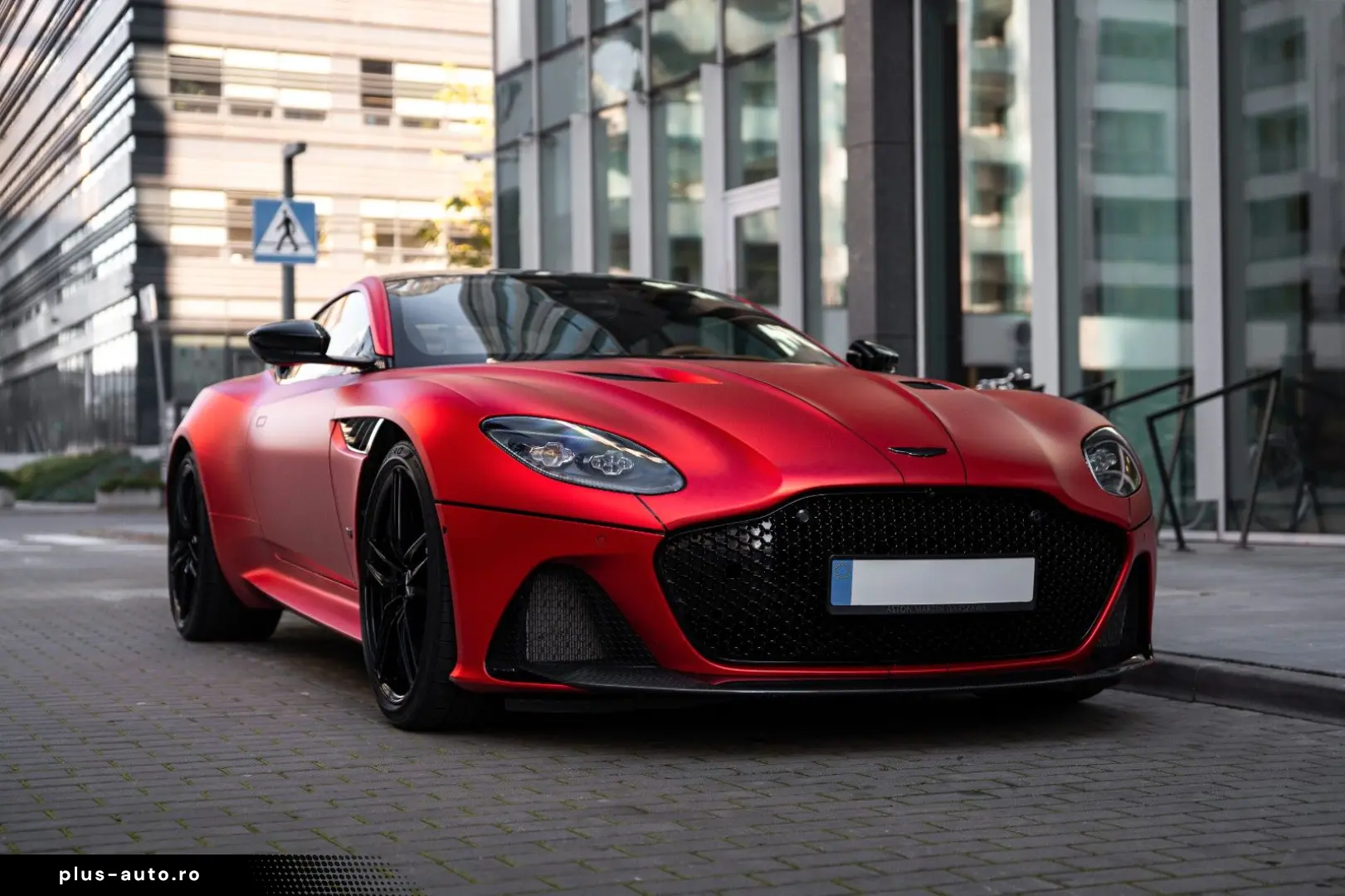 ASTON MARTIN DBS 5.2 V12