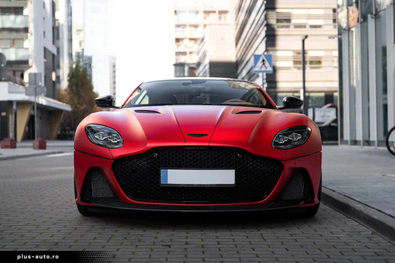ASTON MARTIN DBS 5.2 V12