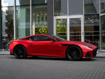 ASTON MARTIN DBS 5.2 V12