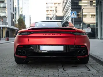 ASTON MARTIN DBS 5.2 V12