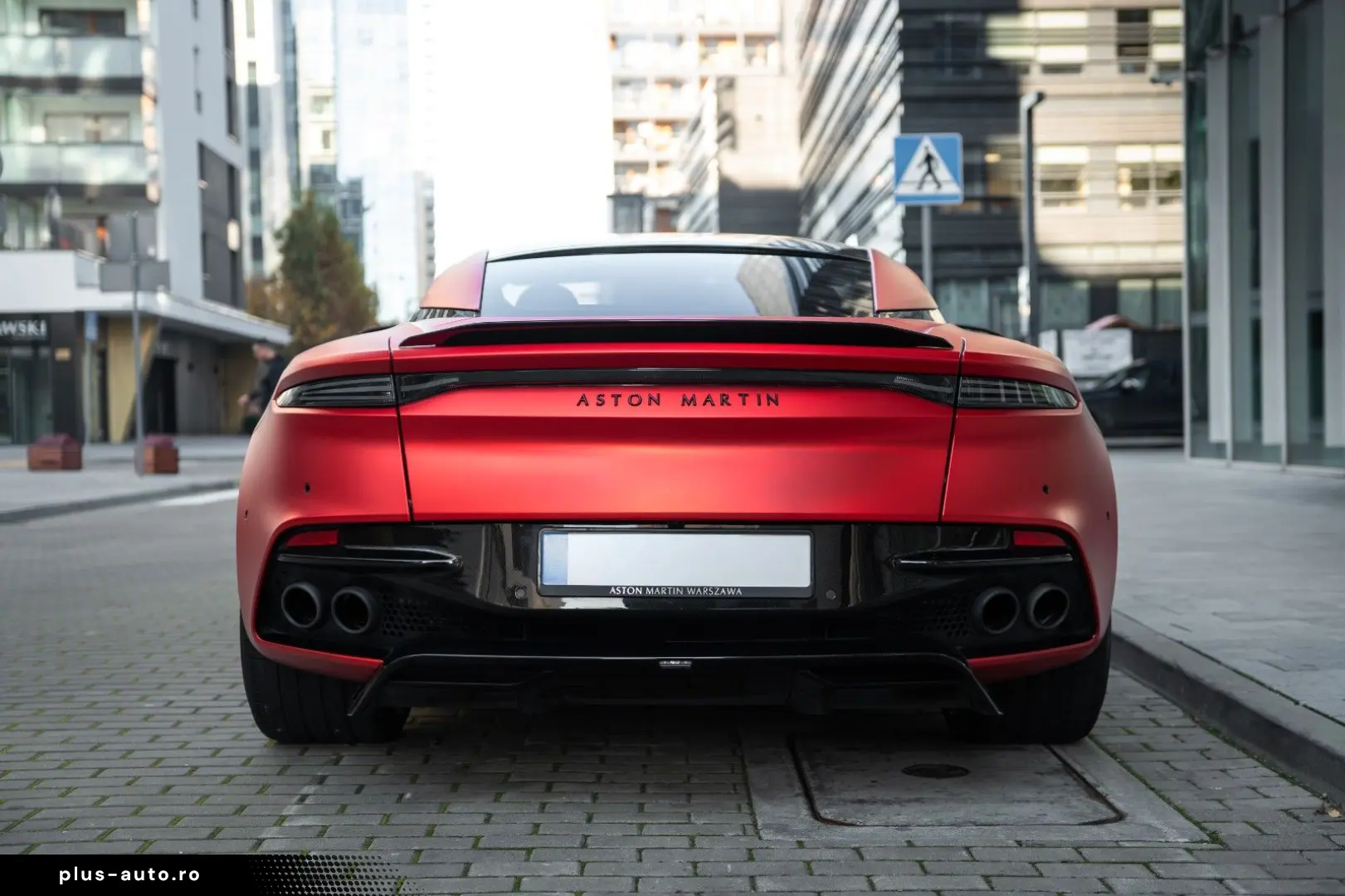 ASTON MARTIN DBS 5.2 V12